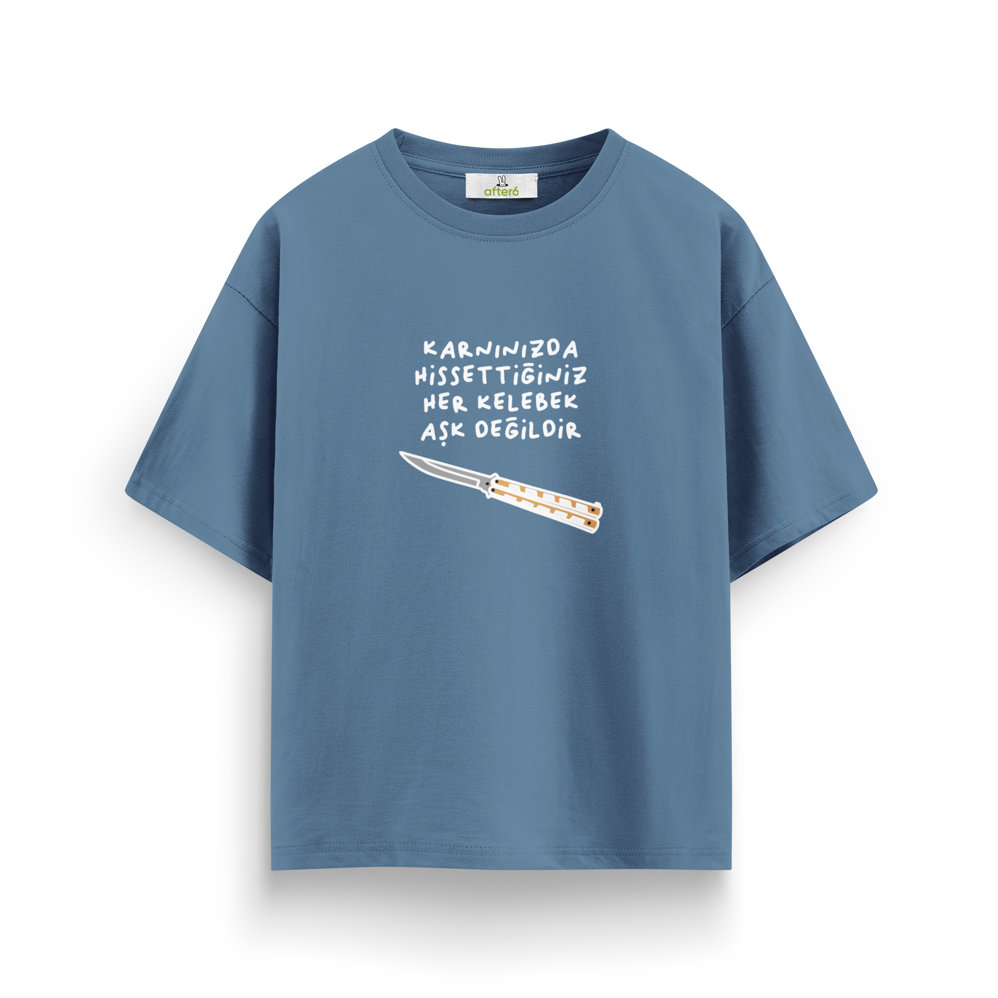 Her Kelebek Aşk Değildir - Oversize T-Shirt