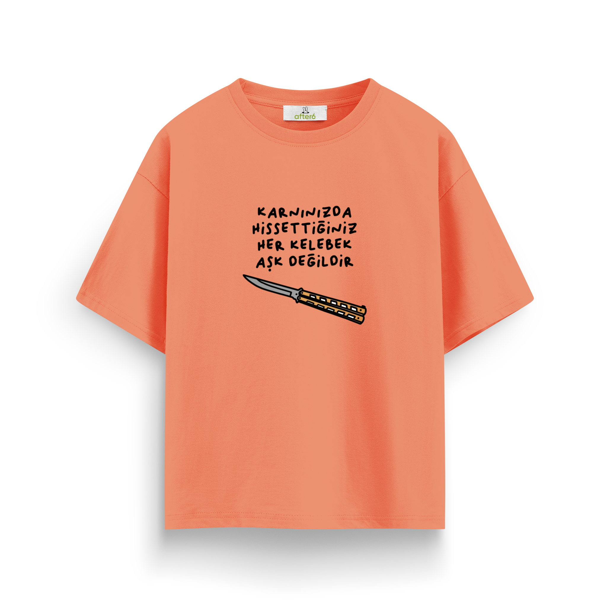 Her Kelebek Aşk Değildir - Oversize T-Shirt