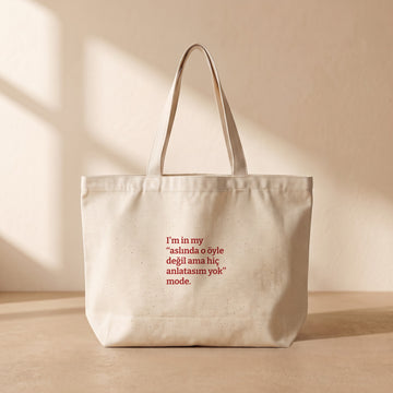 Aslında o öyle değil ama - Tote Bag