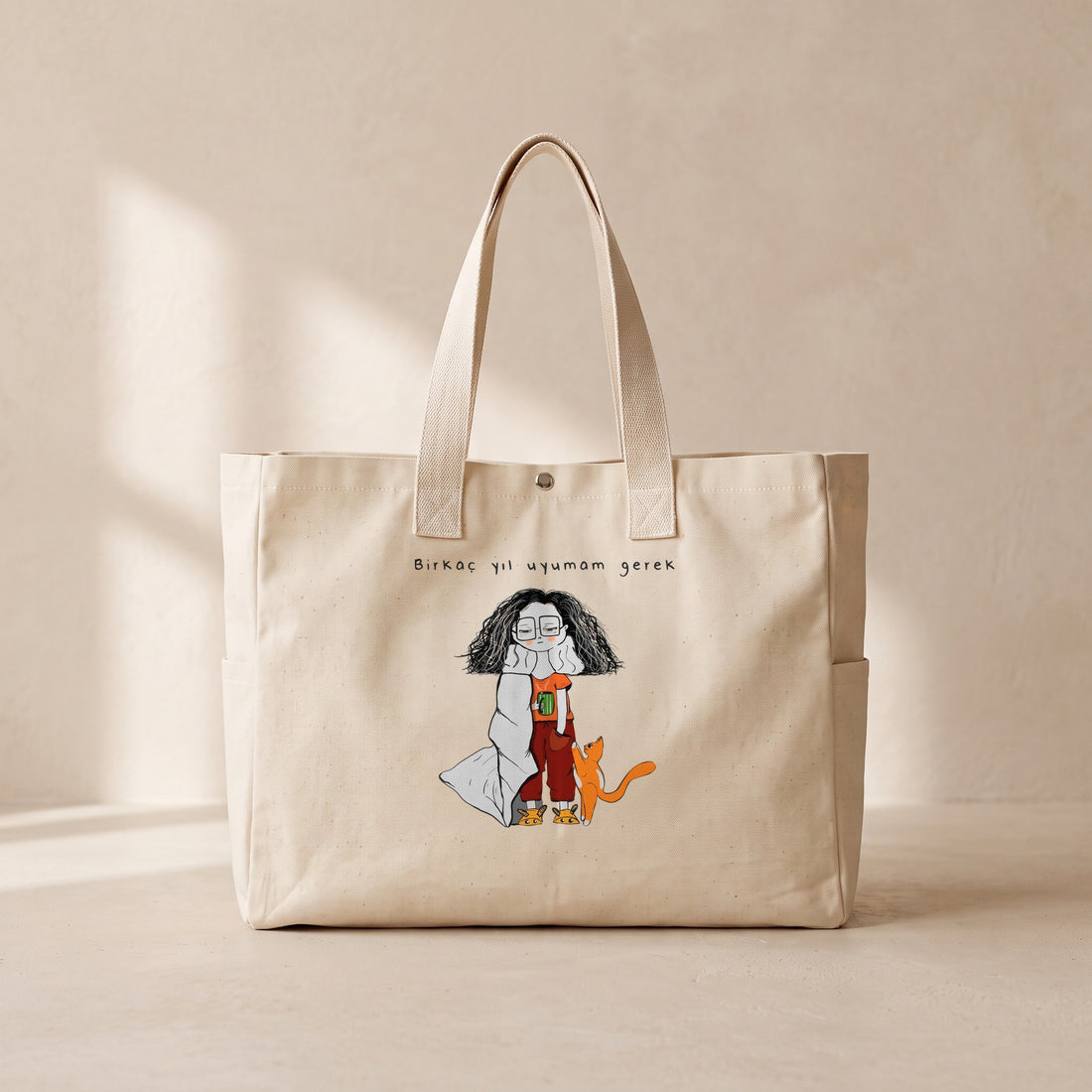 Birkaç yıl uyumam gerek - Çıtçıtlı Tote Bag