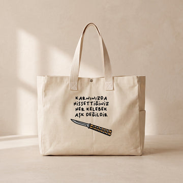 Her Kelebek Aşk Değildir - Çıtçıtlı Tote Bag